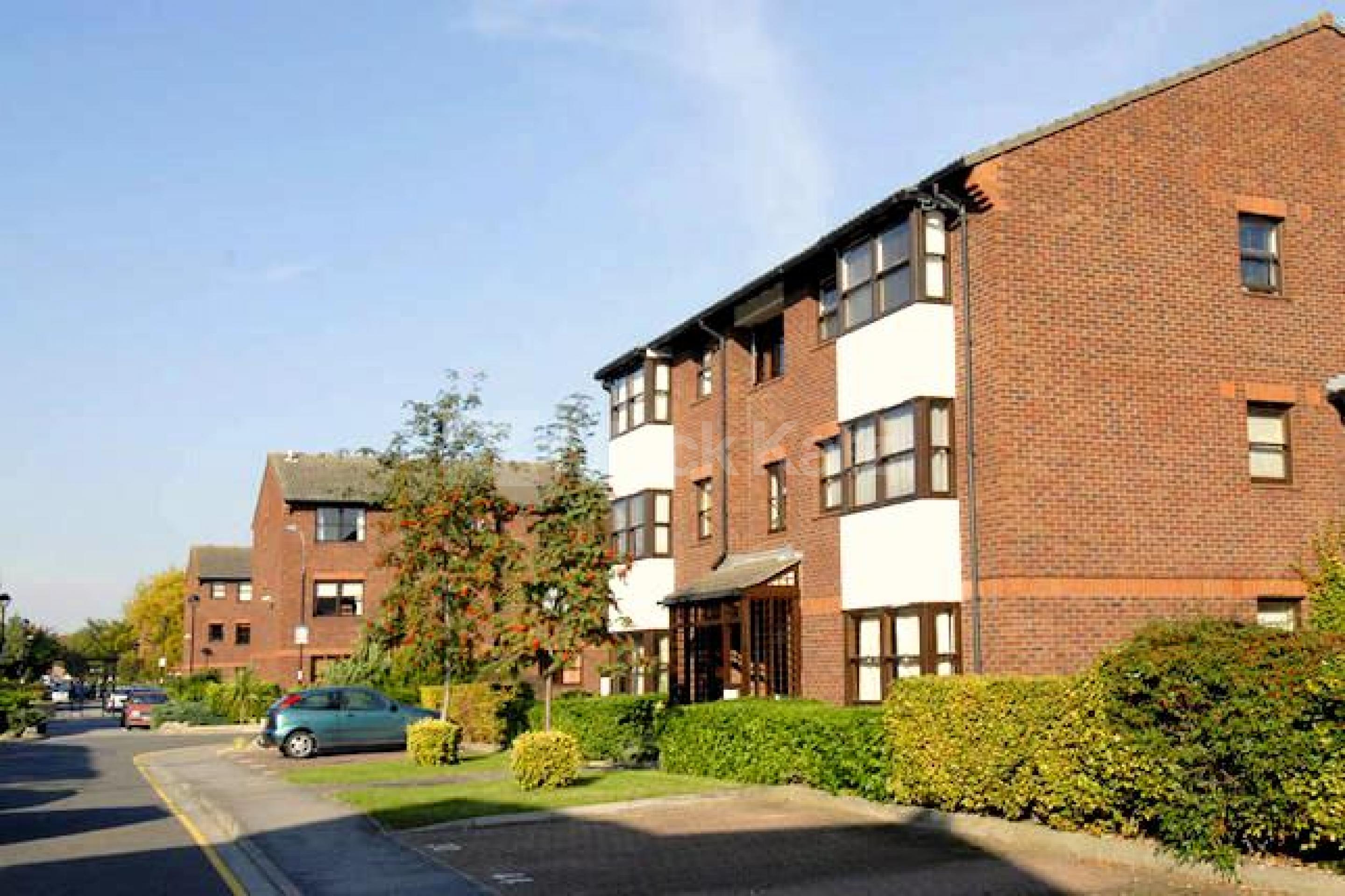 			LET, 1 Bedroom, 1 bath, 1 reception Apartment			 Mayfield Road , Shepherds Bush W12